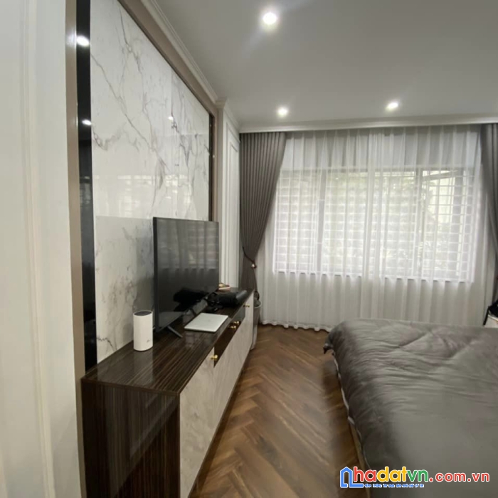 Giá chốt sâu! nhà đẹp văn cao, 2 thoáng, gần phố, ngõ 2.5m, 41m2 sổ, 5t, chỉ 4.3 tỷ