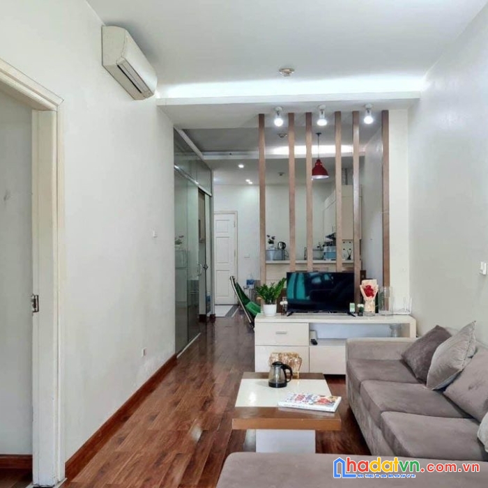 Chính chủ cần cho thuê căn hộ cc 2p ngủ trong tòa nhà mặt phố 10 tầng tại mễ trì, nam từ liêm.