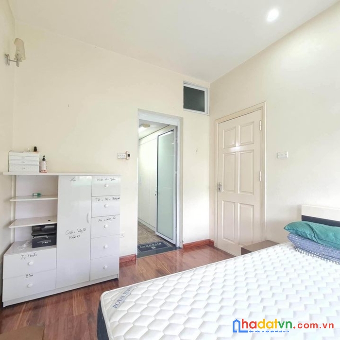 Chính chủ cần cho thuê căn hộ cc 2p ngủ trong tòa nhà mặt phố 10 tầng tại mễ trì, nam từ liêm.