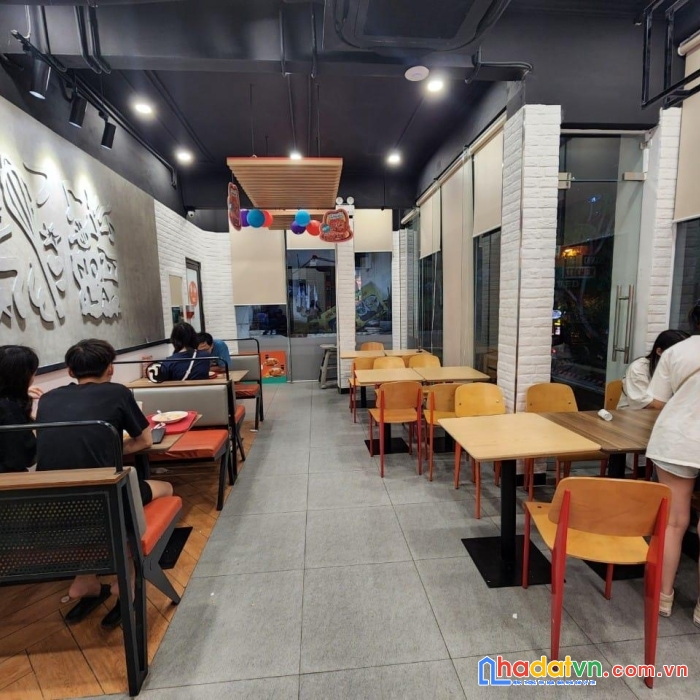 Bán nhà mặt phố hoàng ngọc phách, mặt tiền 10m, giá chỉ 33 tỷ, kinh doanh sầm uất 0918086689