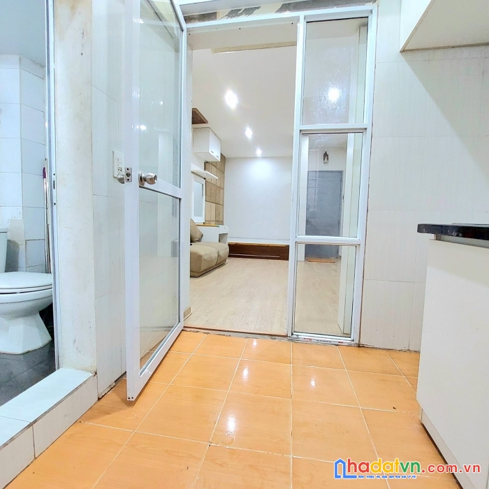 Nhà đẹp giá: 1.35 tỷ có thương lượng sổ đỏ riêng biệt hai bà trưng .