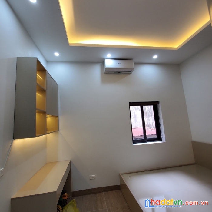 Bán gấp nhà phố hào nam quận đống đa, ngõ 2,5m, gần ô tô, kinh doanh, 
39m2, 5 tầng, giá 4,5 tỷ
