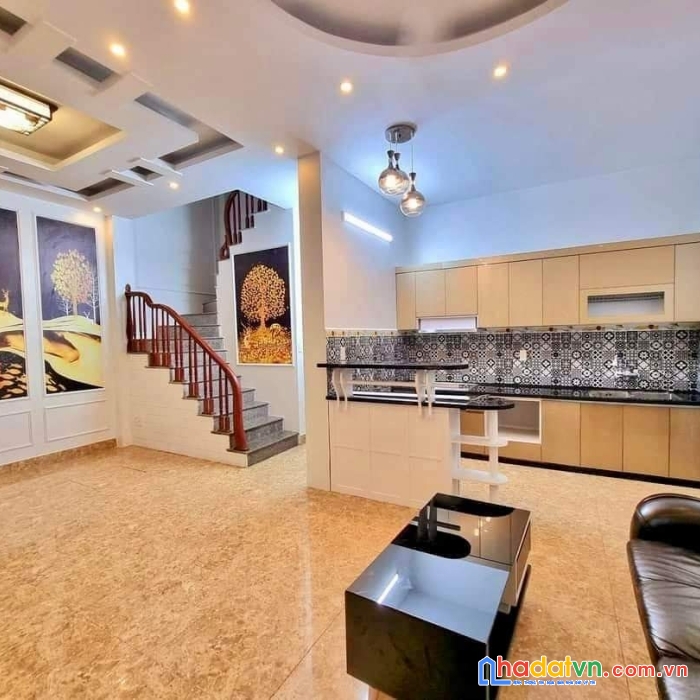 Chính chủ bán nhà mặt phố giáp bát 64m x 5 tầng, ô tô tránh, kd. 11.3 tỷ.