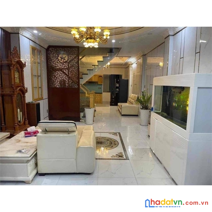 Nguyên căn mặt tiền đường số 13, lý phục man, p.bình thuận