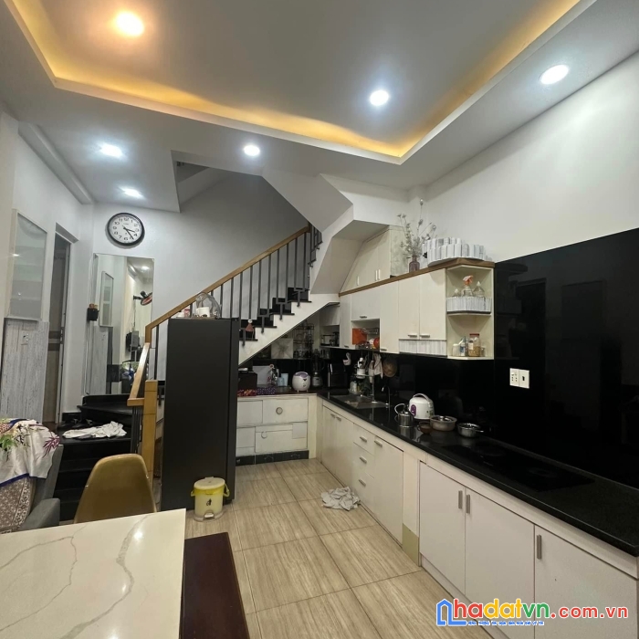 Bán nhà đẹp hẻm xe hơi trần kế xương, pn, 5 tầng, 4pn, 5wc, an ninh, dtsd 149m2, 7.7 tỷ 