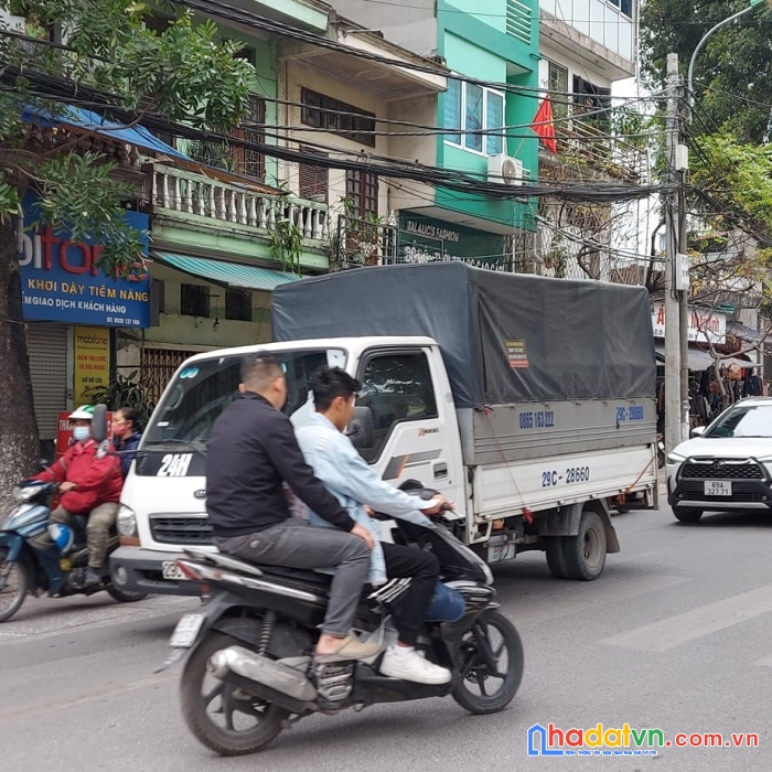 Bán nhà mặt phố hoàng hoa thám, kinh doanh, vỉa hè giá 2 tỷ 55