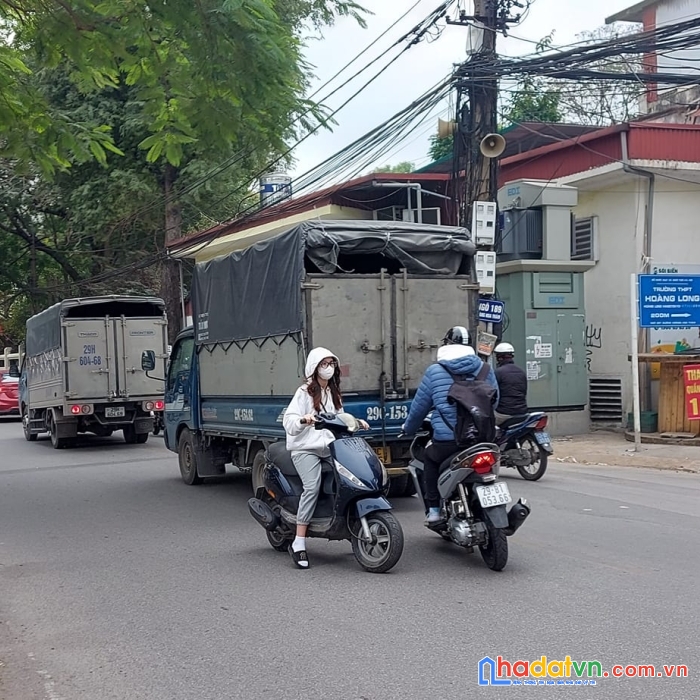 Bán nhà mặt phố hoàng hoa thám, kinh doanh, vỉa hè giá 2 tỷ 55