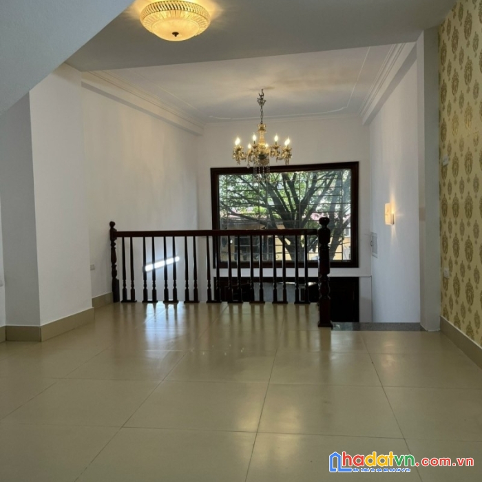 Bán nhà xã đàn 40m2 x 5 tầng, ngõ thông, 2 thoáng, nhỉnh 5 tỷ, lh 0966037496