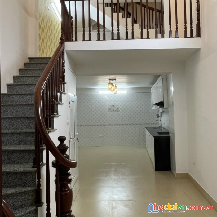 Bán nhà xã đàn 40m2 x 5 tầng, ngõ thông, 2 thoáng, nhỉnh 5 tỷ, lh 0966037496