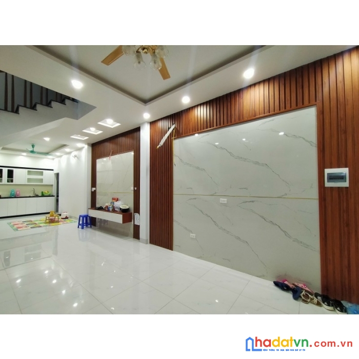 Bán nhà khâm thiên 42m2 x 5 tầng, 2 thoáng, ngõ nông, nhỉnh 5 tỷ, lh 0966037496