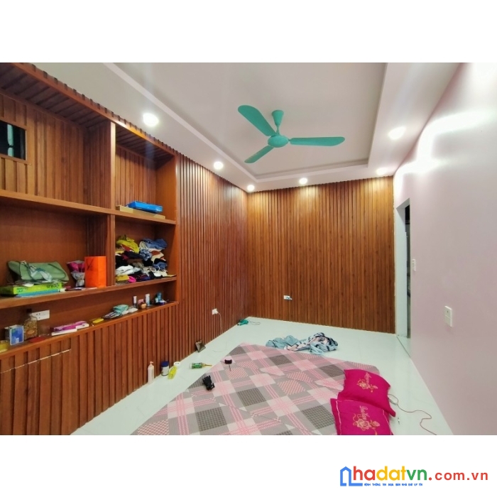 Bán nhà khâm thiên 42m2 x 5 tầng, 2 thoáng, ngõ nông, nhỉnh 5 tỷ, lh 0966037496