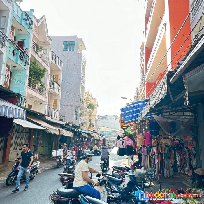 Bán 2 ngôi nhà mặt tiền chợ căn cứ 26 gò vấp  có thu nhập 70 triệu/1 tháng