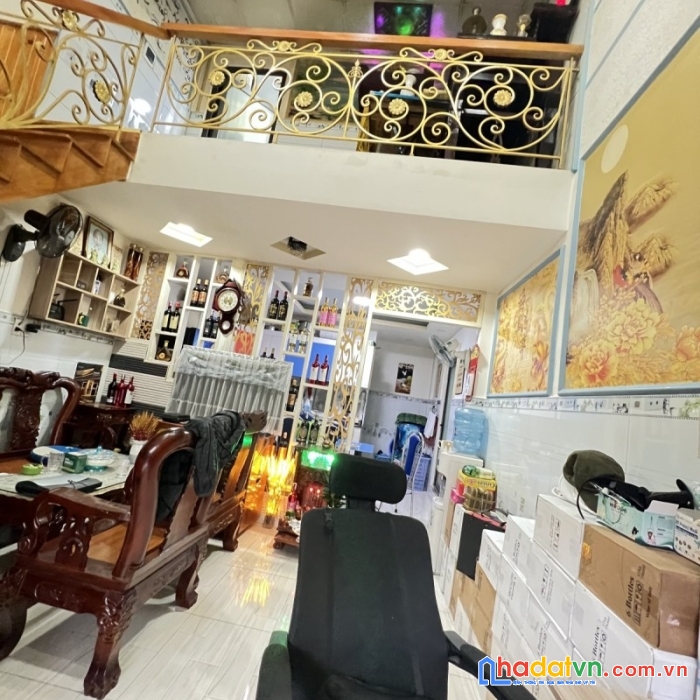 Bán nhà mặt tiền nguyễn trung trực bình thạnh 215m2 ngang khủng