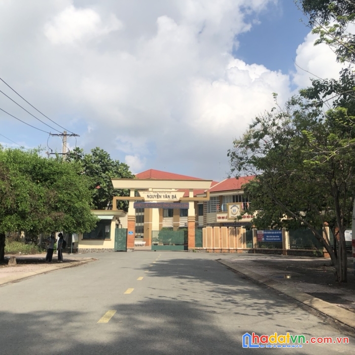 Bán nhà hxt đường 11, linh xuân, 120m2, tặng gpxd, rê bèo.