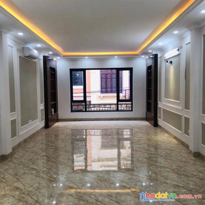 Bán nhà phố hoàng quốc việt, cầu giấy 55m, 6 tầng. mt 4.5m. giá: 15 tỷ