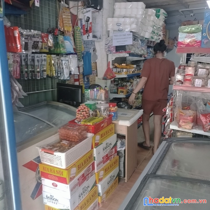 Do công việc nhiều vợ mình không đảm nhiệm đuợc vì có con nhỏ nên mình cần sang nhuợng cửa hàng