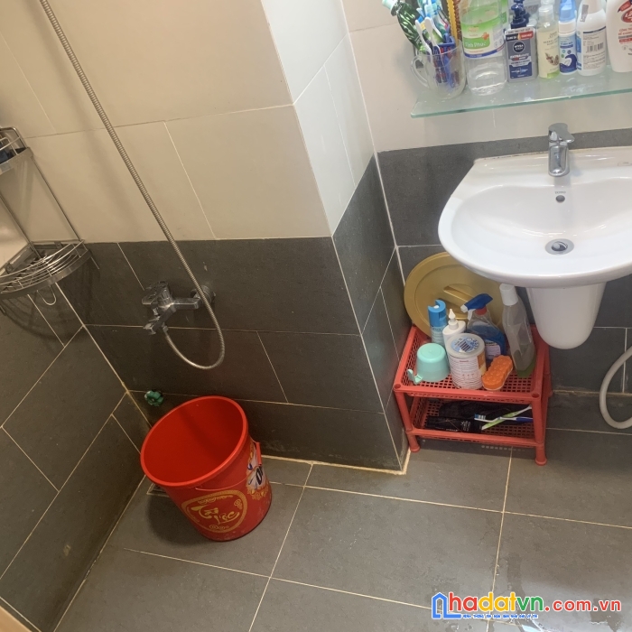 Cho thuê căn hộ lầu cao view hồ bơi tại thủ đức