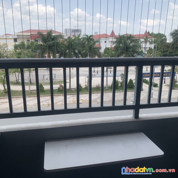 Cho thuê căn hộ lầu cao view hồ bơi tại thủ đức