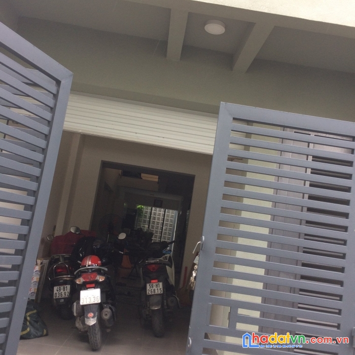 Cần cho thuê nhà nguyên căn lâu dài, full nội thất (rất nhiều tủ), nằm trong hẻm 35 phan văn hớn,