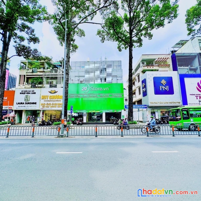 Cho thuê nhà góc 2mt đường 3/2, phường 12, quận 10