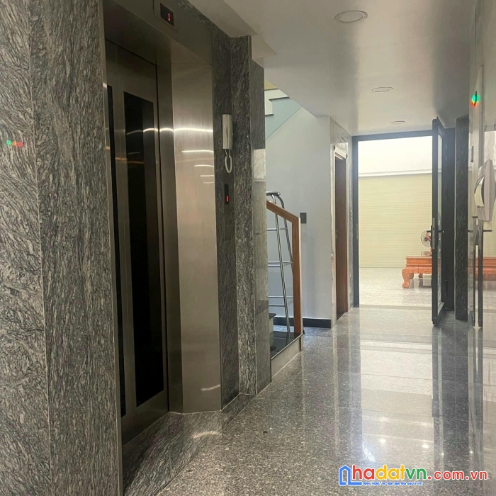Lê tuấn mậu, q.6 - 6 tầng, 2 mặt tiền trước & sau - đối diện công viên - thích hợp kd đa ngành