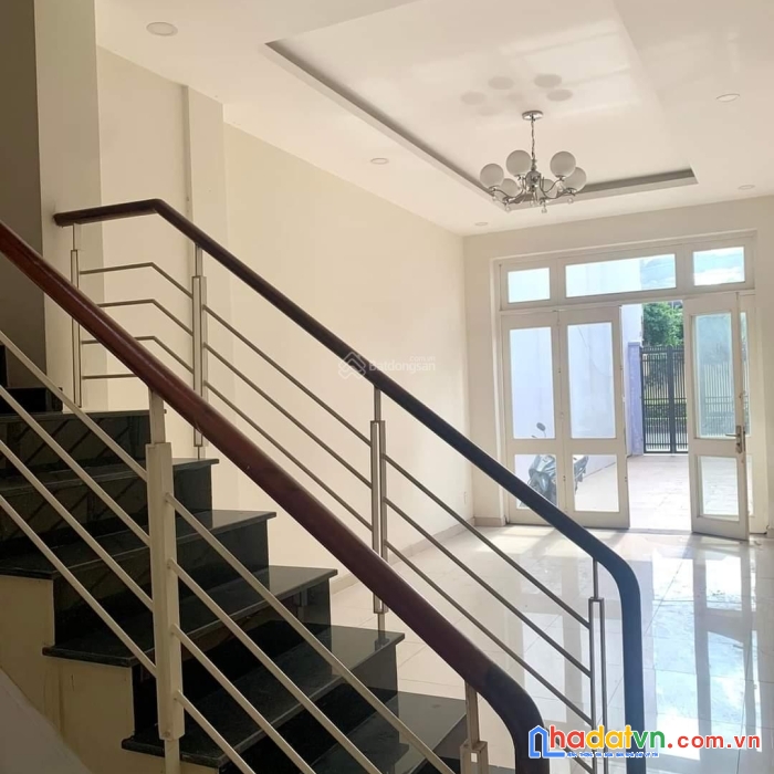 Bán nhà 2 mặt tiền kênh tân hóa, tân phú, 4 tầng, ngang 8.9 x 35, 291m2, giá 27.5 tỷ