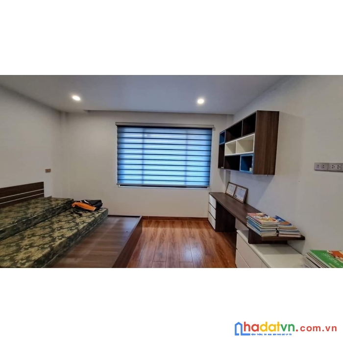 Bán nhà khúc thừa dụ, cầu giấy, ô tô tránh vào nhà, lô góc, 10m ra phố, 62m, giá 13.3 tỷ