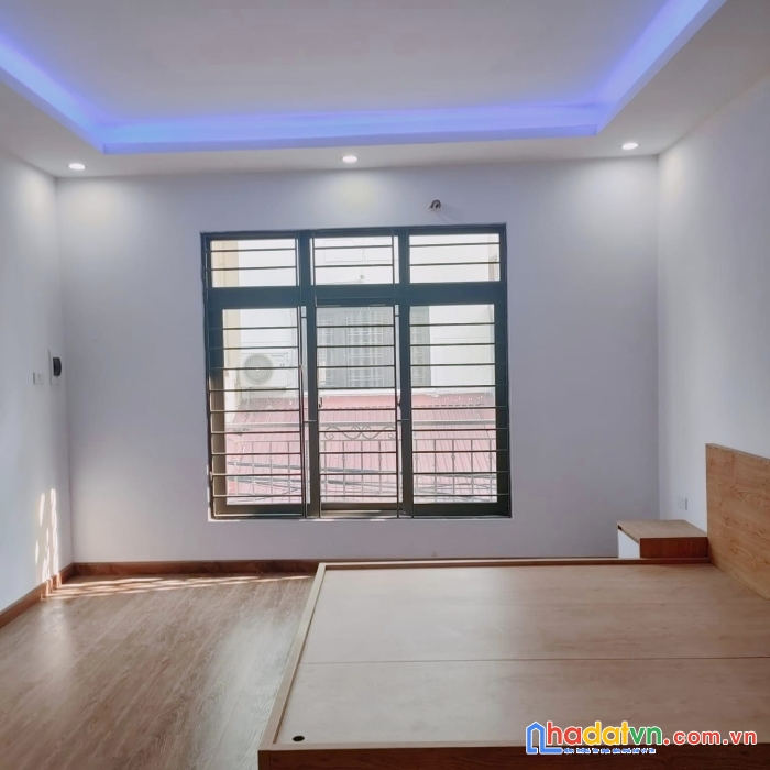 Bán nhà phố tôn đức thắng tặng full nội thất dt 42m2*5 tầng  mt 3,6m chỉ 4,4 tỷ.