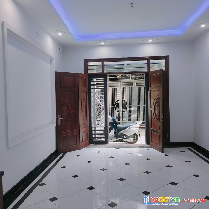 Bán nhà phố tôn đức thắng tặng full nội thất dt 42m2*5 tầng  mt 3,6m chỉ 4,4 tỷ.