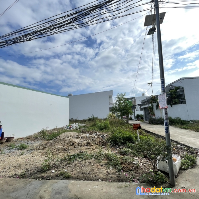 Lô góc 2 mặt đường bêtong hướng đông nam full thổ cư xã vĩnh thạnh, nha trang chỉ 1 tỷ 390tr.