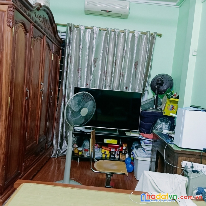 Bán nhà giải phóng hoàng mai diện tích 35m2 5 tầng 3 tỷ.