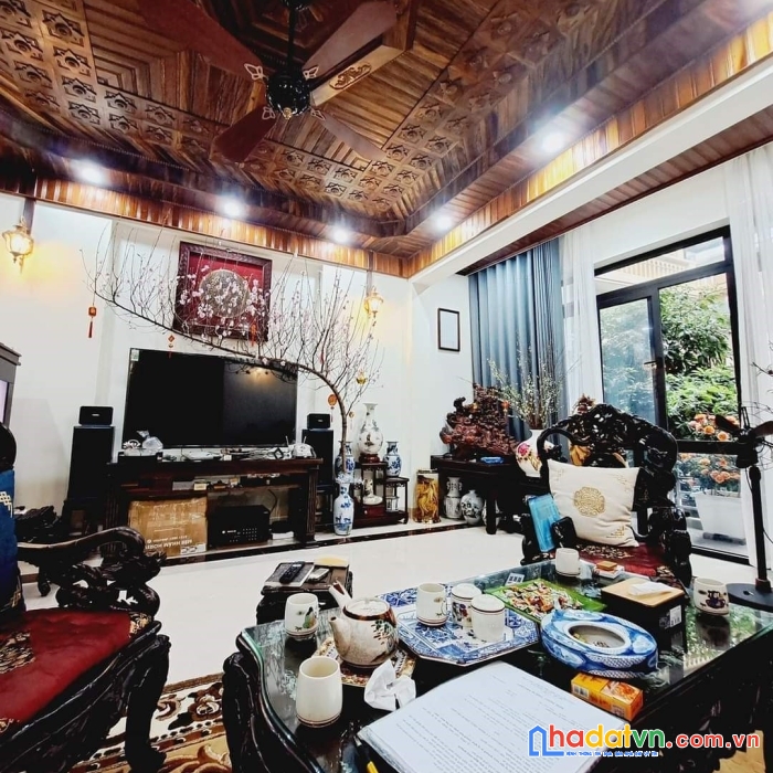 Bán nhà phân lô trần quốc hoàn, gara ô tô tránh, kinh doanh, dân trí cao 60m2 hơn 10 tỷ