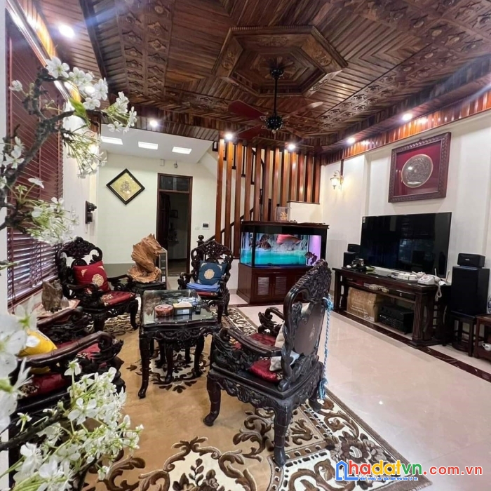 Bán nhà phân lô trần quốc hoàn, gara ô tô tránh, kinh doanh, dân trí cao 60m2 hơn 10 tỷ