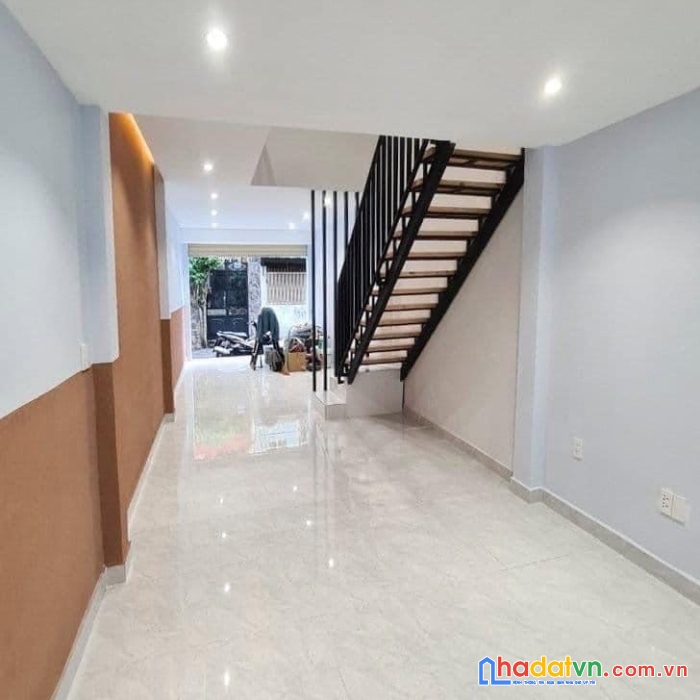Ngộp bank gấp gấp bán - chỉ 4.75 tỷ - 47m2 - hxh  ngay quang trung