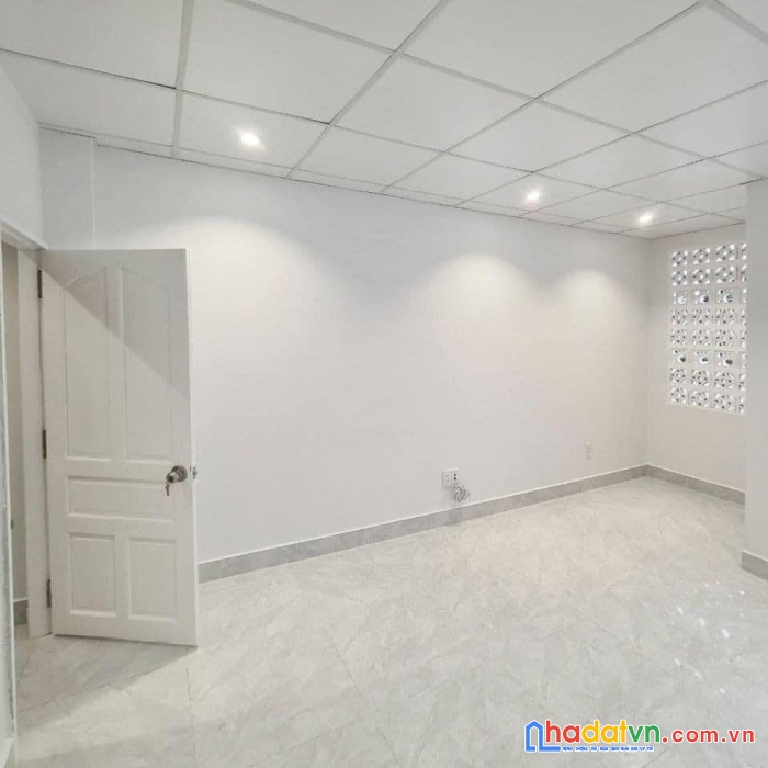 Ngộp bank gấp gấp bán - chỉ 4.75 tỷ - 47m2 - hxh  ngay quang trung