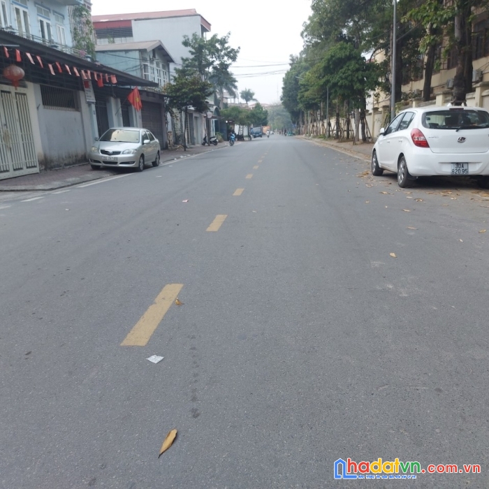 Cc gửi bán lô cực vip 60m2 xóm đường nguyên khê, ngay cổng trường học, chỉ 4x ( x mầm non )
