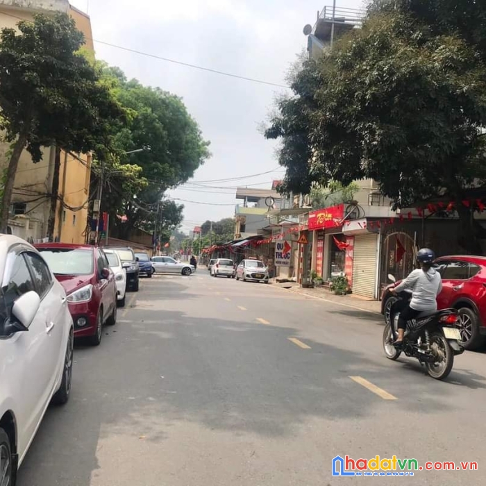Cc gửi bán lô cực vip 60m2 xóm đường nguyên khê, ngay cổng trường học, chỉ 4x ( x mầm non )