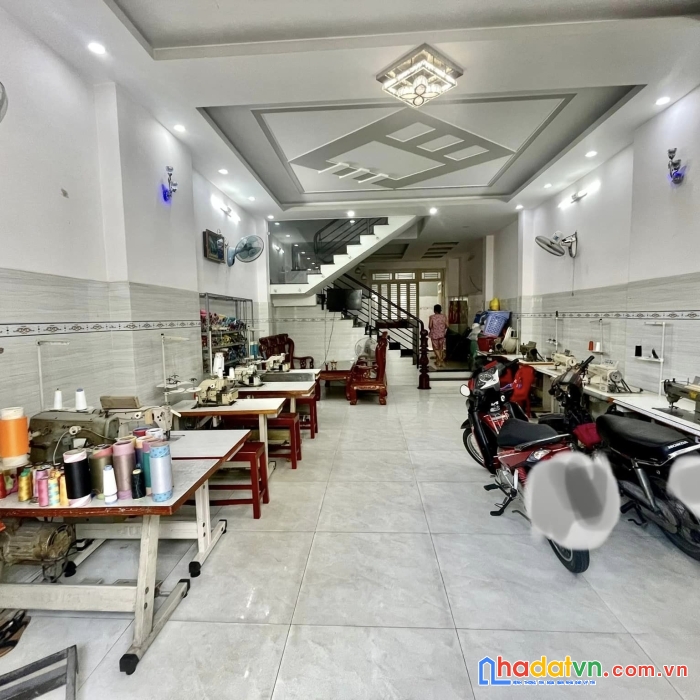 Ngộp bank 7 tỷ bán gấp nhà 4 tầng, 80m2, ngang bề thế 5m, lũy bán bích , tân phú.