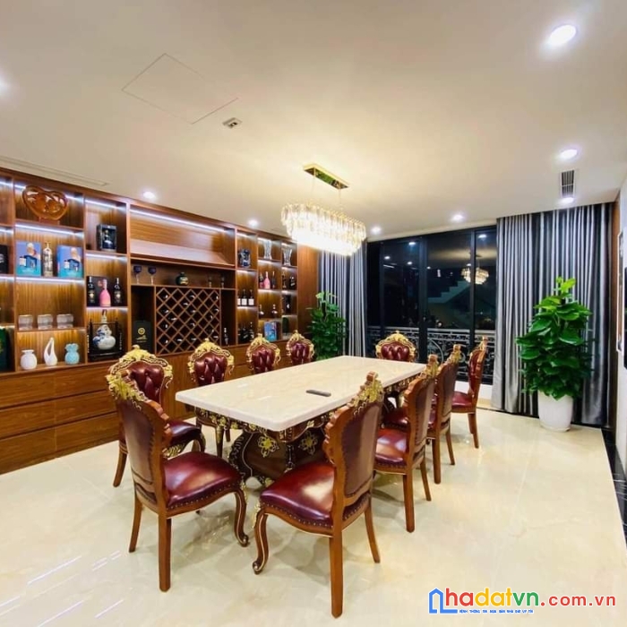 Bán nhà đường trung kính, gara 7 chỗ, ô tô tránh, kinh doanh, dân trí cao, tặng nội thất giá hơn