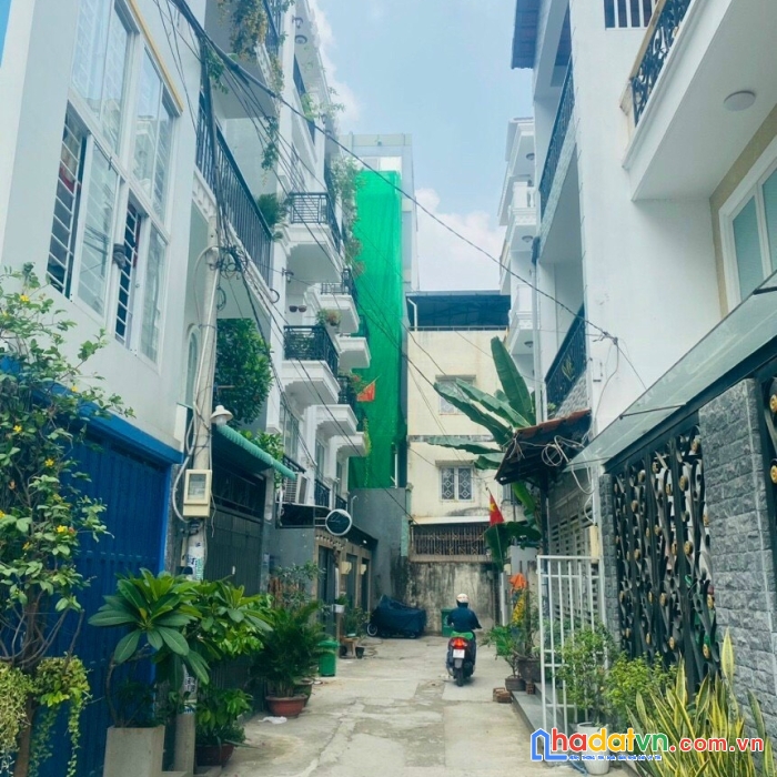 Bán chdv lê lai, p3, gò vấp. hẻm xe hơi, đang kín phòng. 7,4 tỷ.