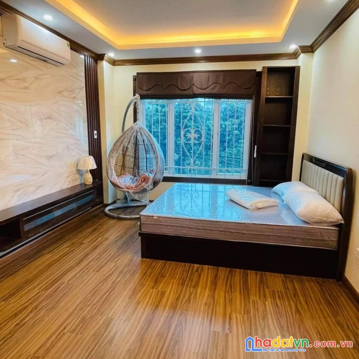 Vài bước ra đường, hàng đường 19m x 6 tầng, giá 2,3 tỷ