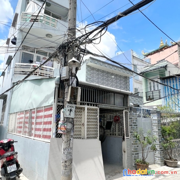 Nhà mới căn góc nở hậu trệt/3 lầu hẻm thẳng nguyễn duy - giá : 4.8 tỷ