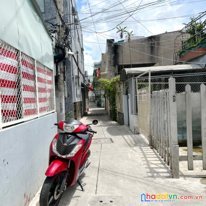 Nhà mới căn góc nở hậu trệt/3 lầu hẻm thẳng nguyễn duy - giá : 4.8 tỷ