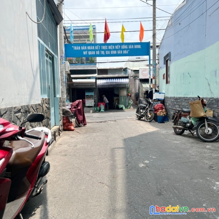 Nhà nở hậu đẹp 6.1m hẻm xe hơi đường hưng phú p10q8 - 7.5 tỷ