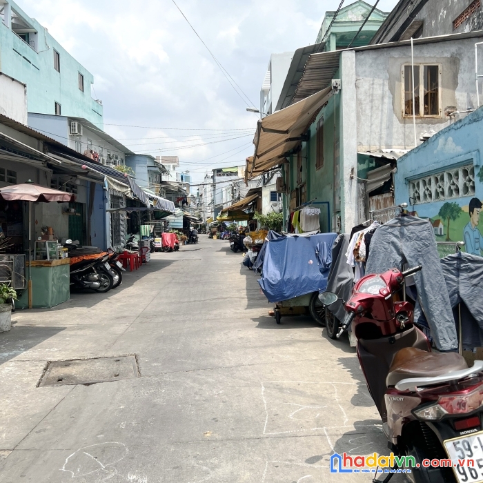 Nhà nở hậu đẹp 6.1m hẻm xe hơi đường hưng phú p10q8 - 7.5 tỷ