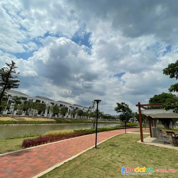 Bán căn góc biệt thự view sông 15x20m grand villas aqua city giá rẻ nhất thị trường.