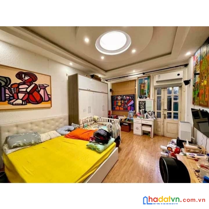 Bán nhà đẹp 5 tầng phố trần quý cáp ôtô đậu cổng nhà thông ra nhiều tuyến phố lớn - ngô sĩ liên -