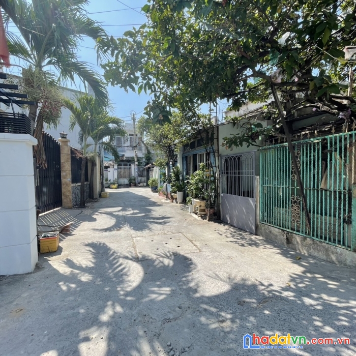 Hẻm xe hơi quay đầu - lê văn khương quận 12, 110m2, ngang 5m hiếm, nhà c4 tiện xây mới. hơn 4 tỷ.