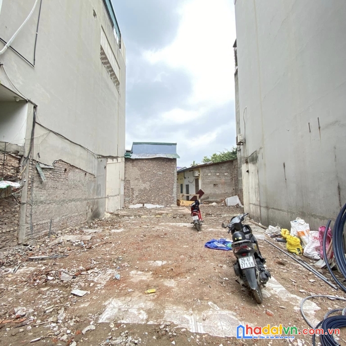 Bán đất phố văn cao, ba đình, 125m2 mt8m, giá 9.5 tỷ, gần phố