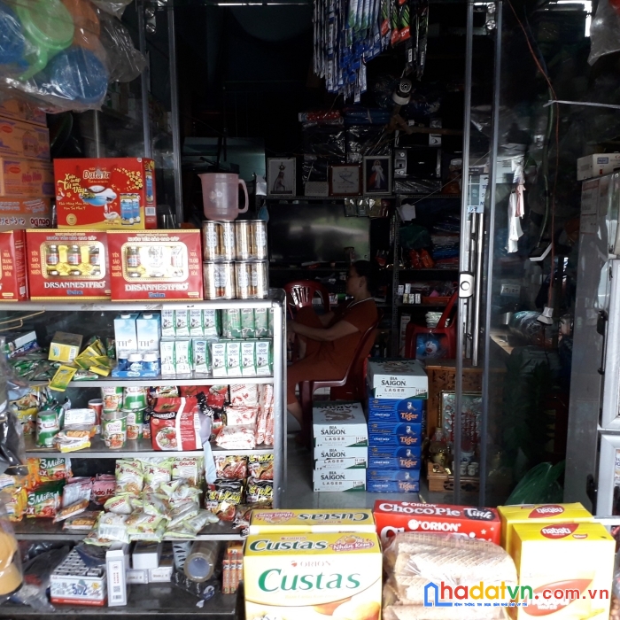 Cần sang lại tiệm tạp hóa mặt tiền dt 741. lh: 0378801070